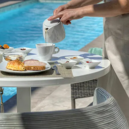Lilly Hotel, Adults Only Отель Науса