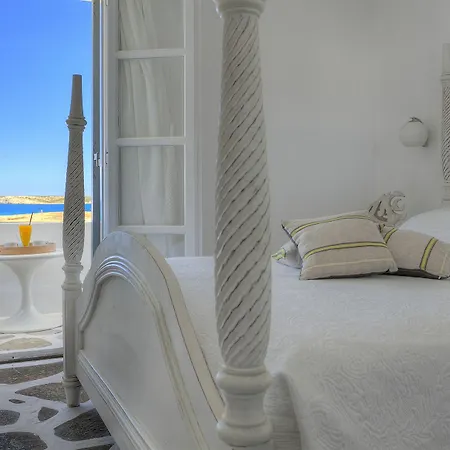 Отель Lilly Hotel, Adults Only 4*
