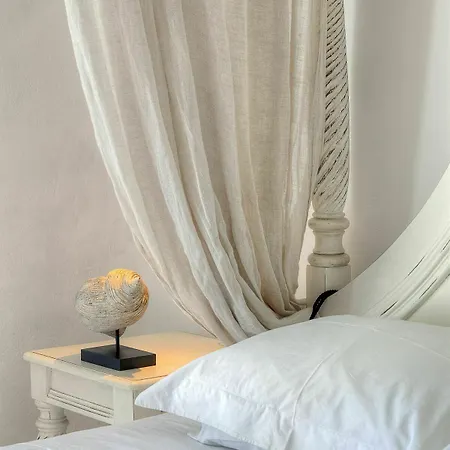 Lilly Hotel, Adults Only