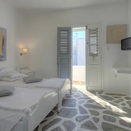 Lilly Hotel, Adults Only Отель Науса